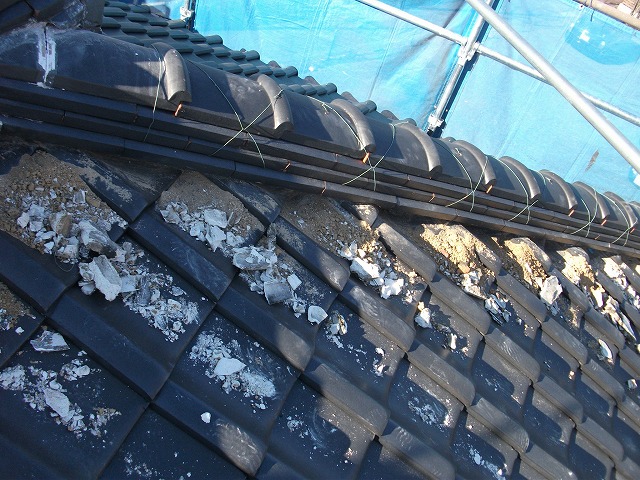 既存漆喰の撤去